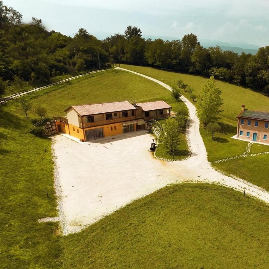 Nikolas' Valley Cornuda Zewnętrze zdjęcie