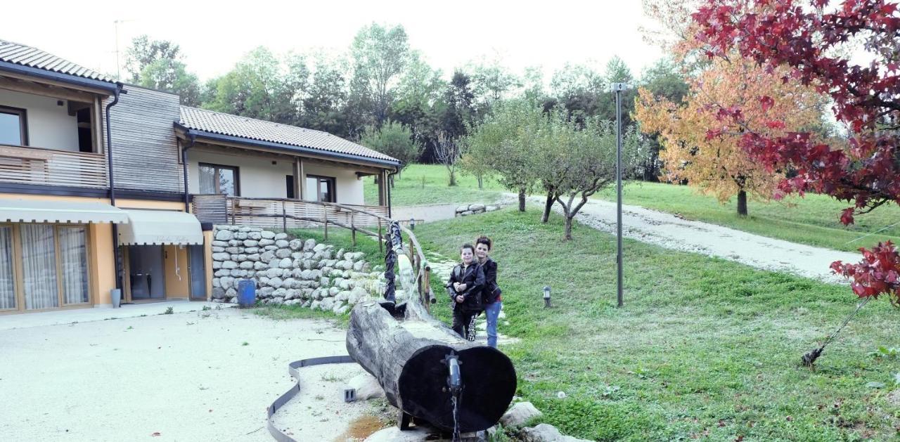 Nikolas' Valley Cornuda Zewnętrze zdjęcie